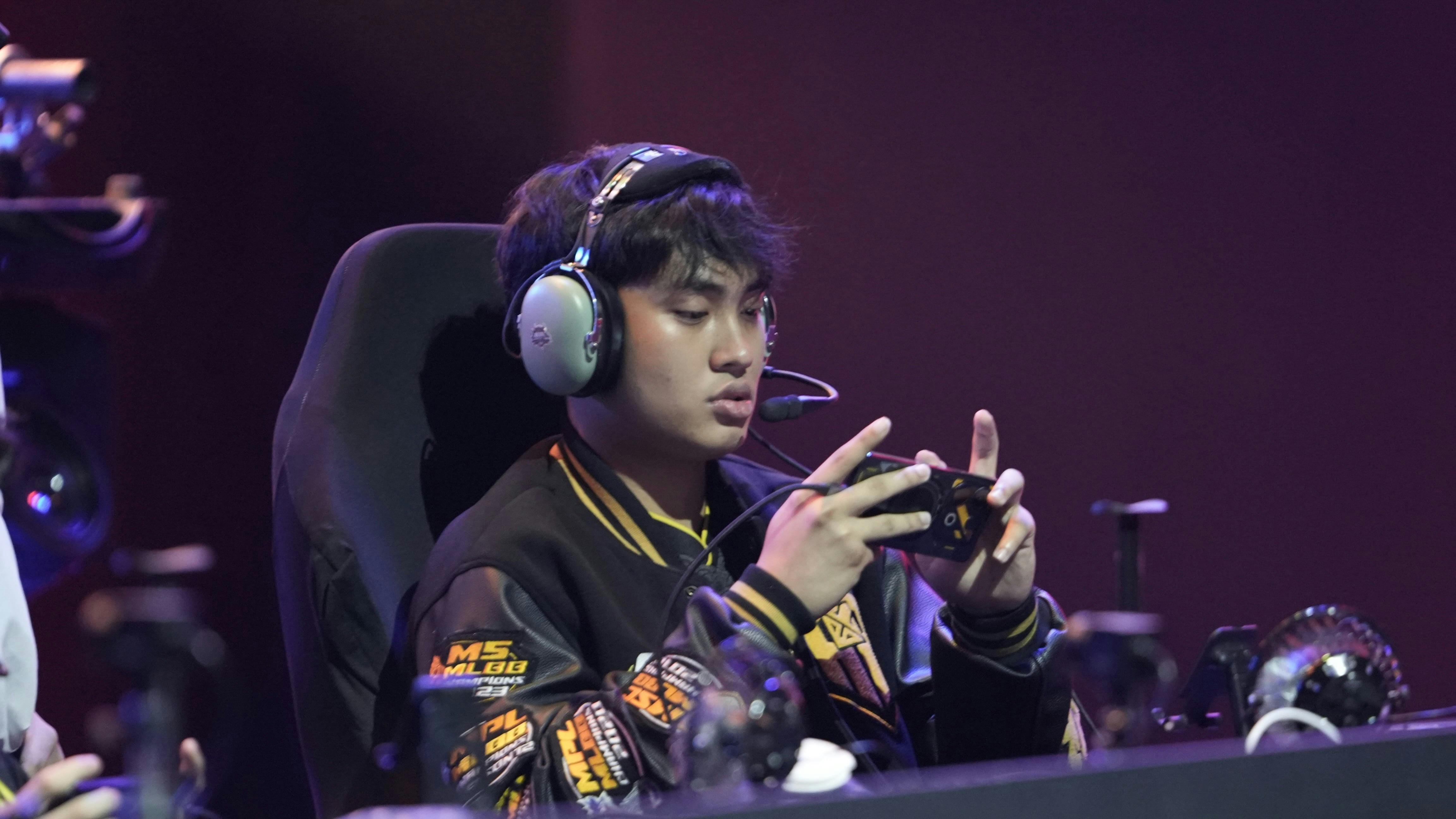 MPL-PH: AP.Bren’s Pando comes off the bench and gets the best buff anyone can get